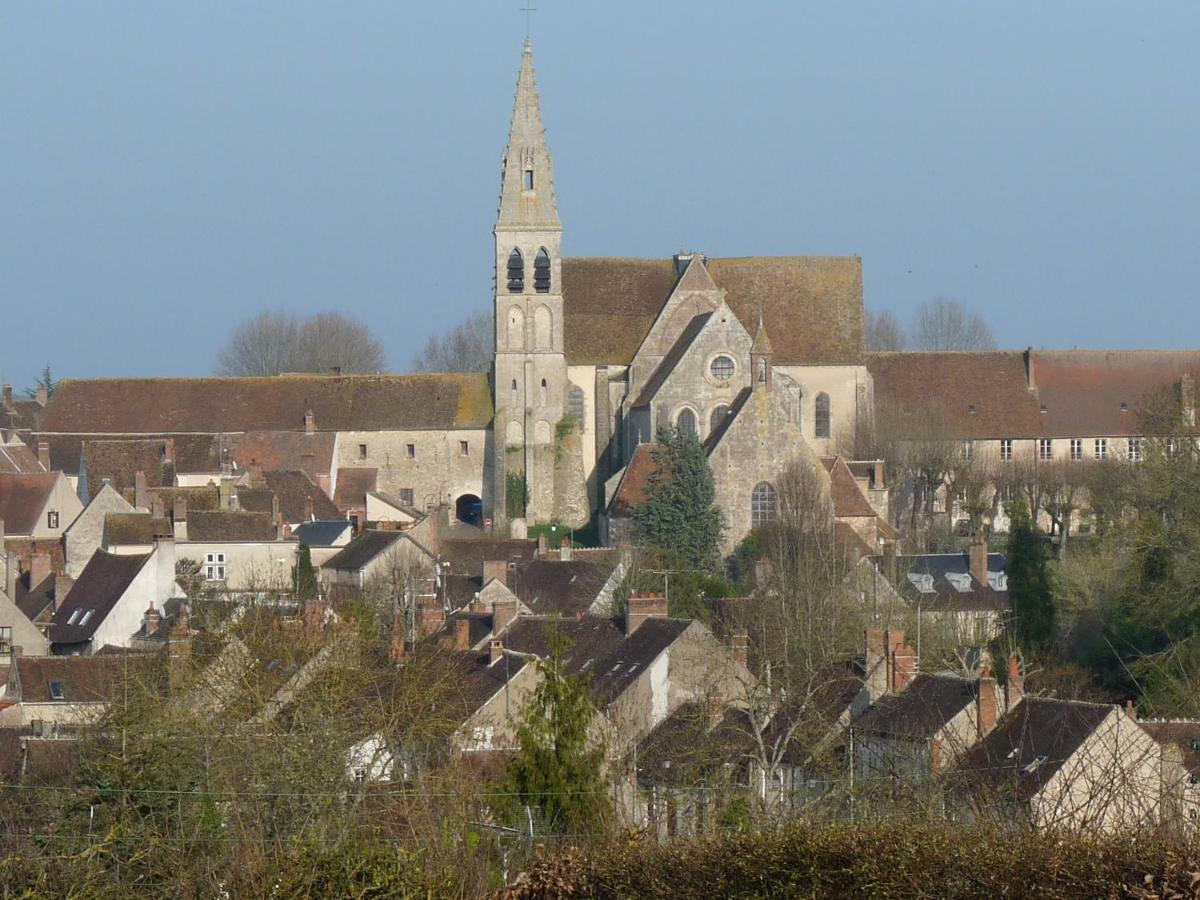 Logis Hotel Restaurant De L'Abbaye Ferrieres-en-Gatinais 외부 사진