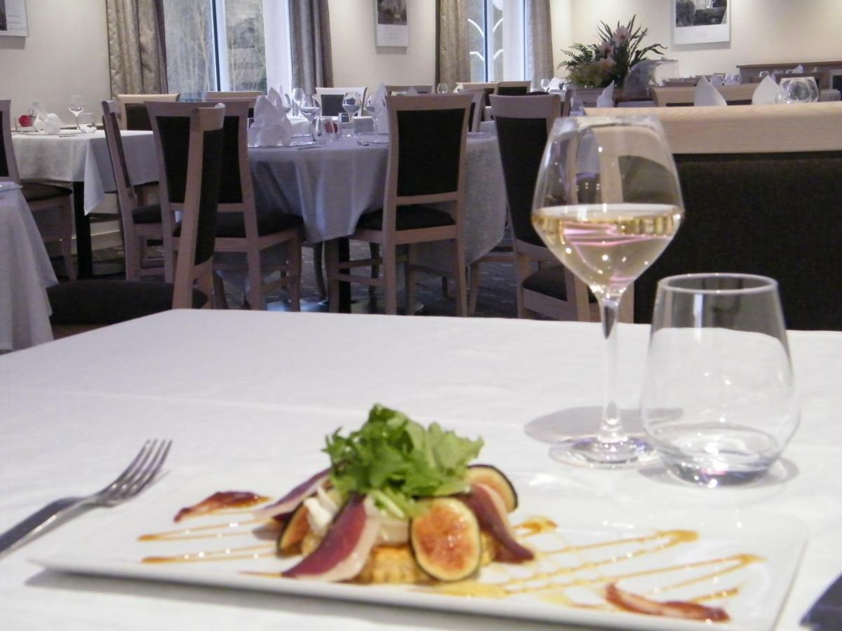 Logis Hotel Restaurant De L'Abbaye Ferrieres-en-Gatinais 외부 사진